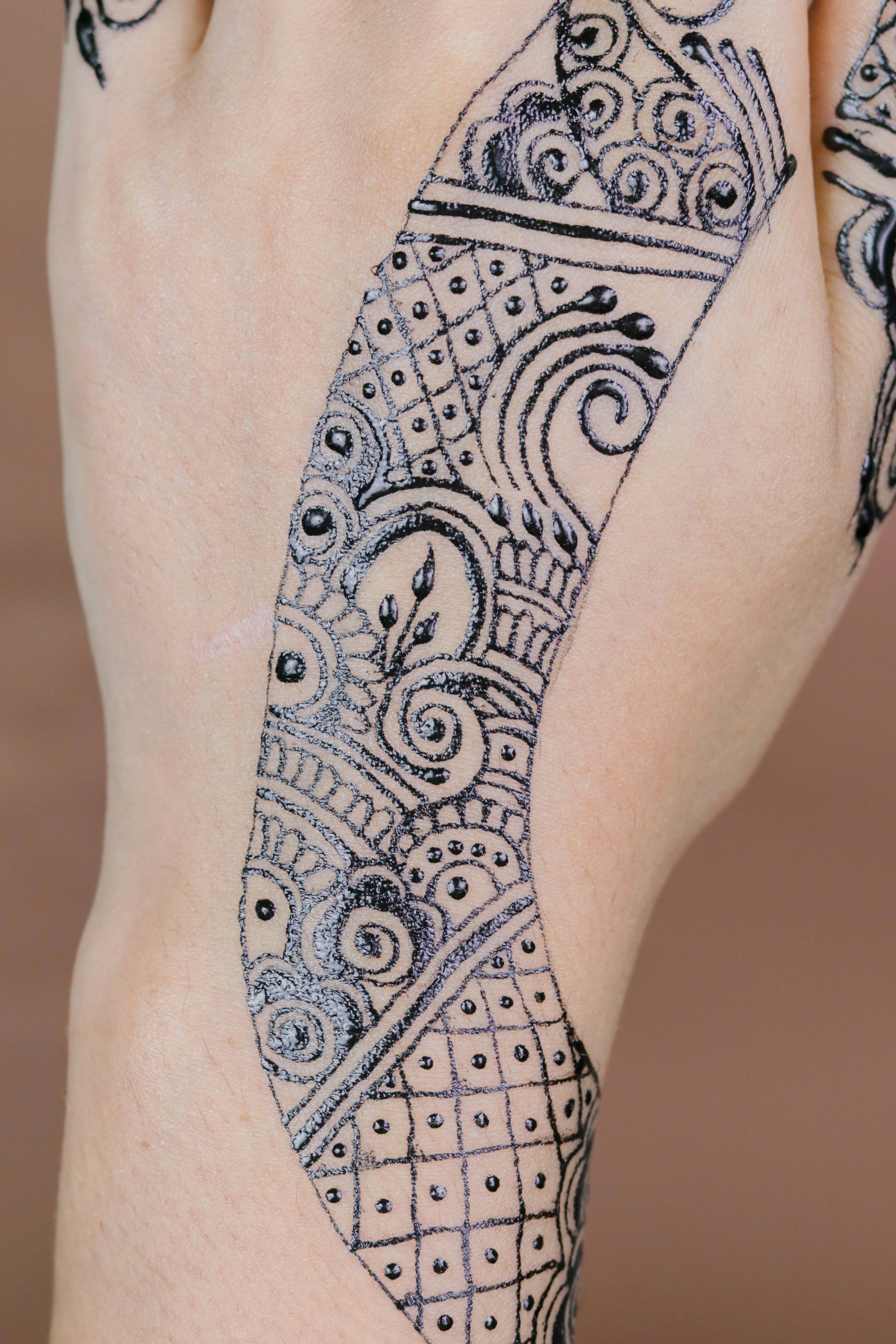 Henné motif floral